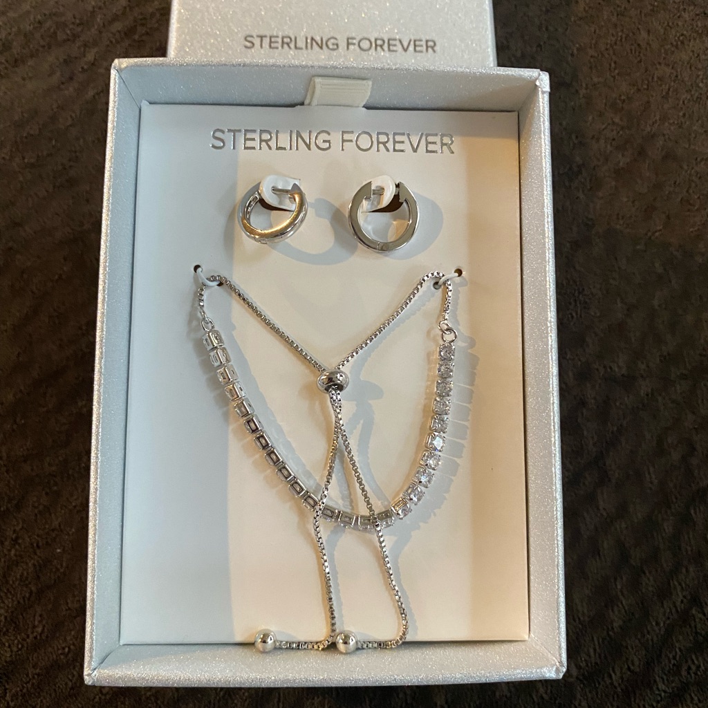 Beautiful Sterling Forever Earrings Slider Bracelet Set 40$